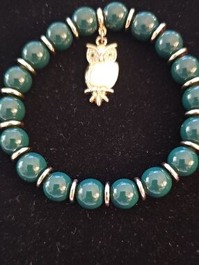 Green Jad‎ Beaded Bracelet with Owl Charm - Women Jewelry. Lovely